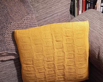 Machine Knitting Pattern: Spots & Dots Pillow Cushion (PDF Download, Garter Carriage