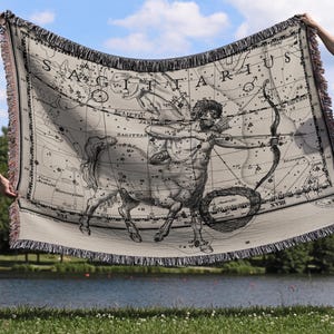 Sternzeichen Schütze Decke, Astrologie Geschenk, Vintage himmlische Sternenkarte werfen, Sternzeichen Dekor, Academia Zuhause, Astrologie Geschenke