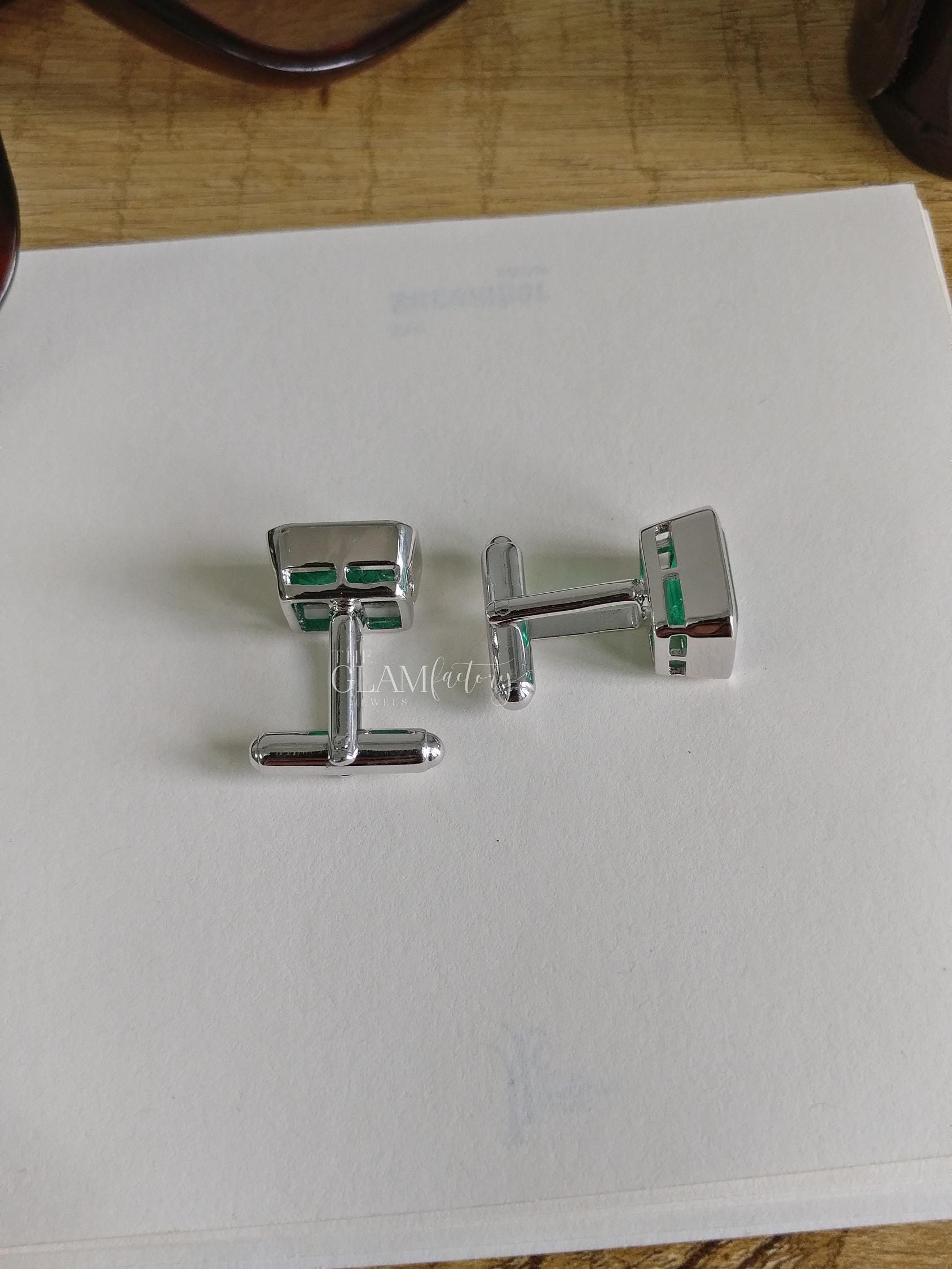 か*め様 メンズカフス‥18K‥エメラルド エメラルドグリーン緑のカフス（カフリンクス/カフスボタン）