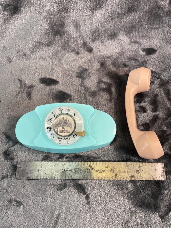 Vintage 1960s Original Color Line Bell System Princess Phone