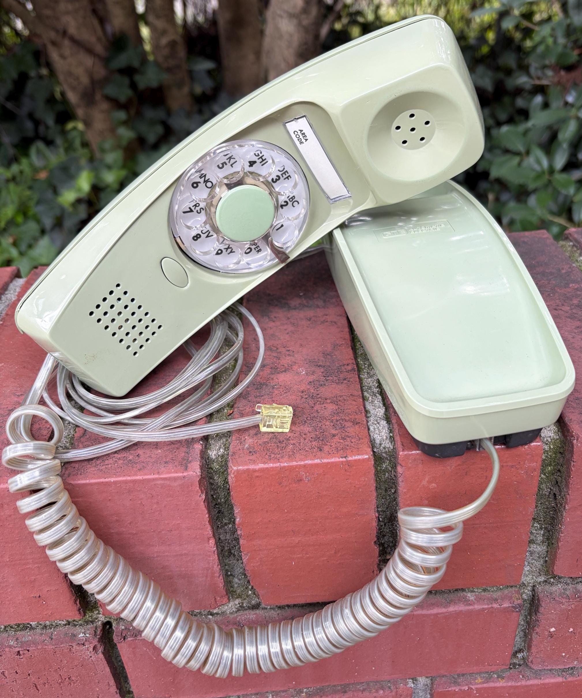 Vintage 1972 GTE AE 980 Styleline Rotary Phone Avocado Green
