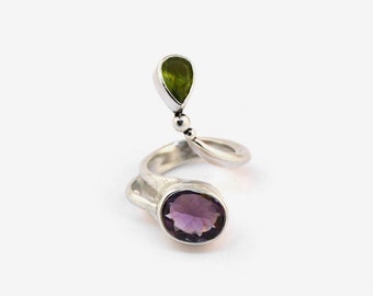 AMETHYST and PERIDOT RING.  - One size double stone ring for woman- High quality gemstone. Handmade sterling silver by iolitejejoyas.