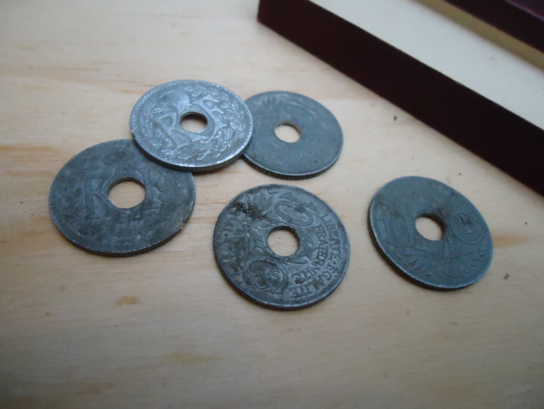 5 antike französische Münzen mit einem Loch in der Mitte mit Etsy