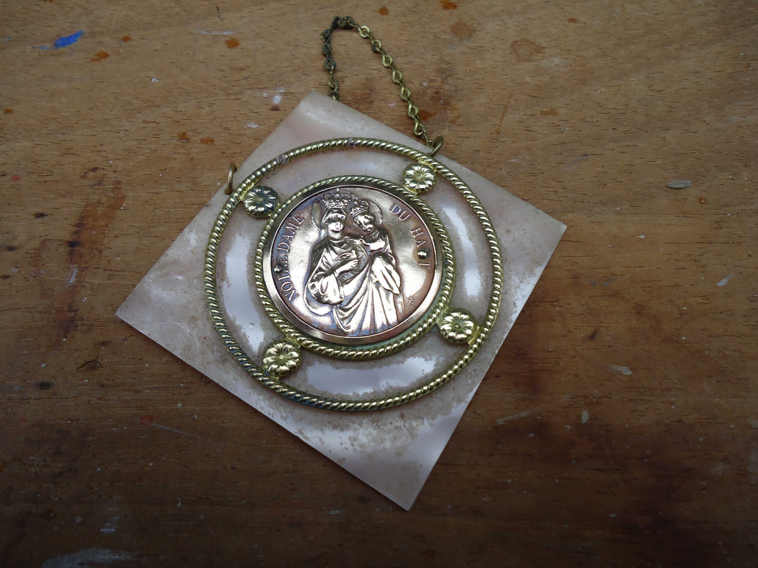 Image Religieuse de Dévotion La Vierge Marie et Jésus, Inscription Notre Dame Haut, Utilisée sur Bou