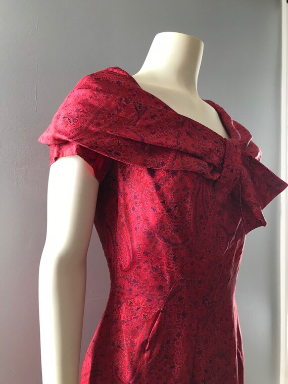 50s Red Paisley Boatneck Dress | 1950s Cocktail P… - image 9