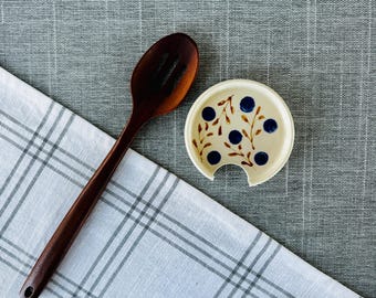 Ceramic Spoon Rest | 4 Inch Spoon Holder | Hand Painted Blueberries | Round Kitchen Utensil Rest