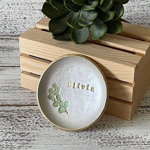 Eucalyptus Polymer Clay Ring Dish PERSONALIZED Nature Bowl Minimalist Leaf Jewelry Dish Garden Wedding Newlywed Gift Bridesmaid Gift image 1