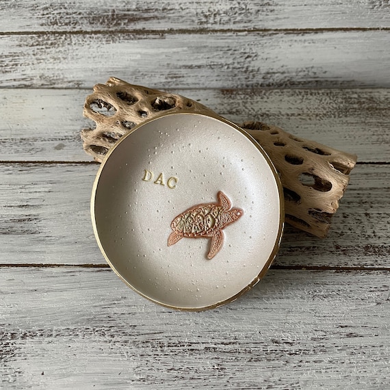 SEA TURTLE Polymer Clay Ring Dish | Coastal PERSONALIZED Trinket Bowl | Minimalist Ocean Decor | Pearl Sea Life Bowl | Beach Newlywed Gift