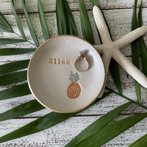 PINEAPPLE Polymer Clay Ring Dish | Coastal PERSONALIZED Jewelry Bowl | Minimalist Pearl Beach Decor | Beach Trinket Dish | Bridesmaid Gift