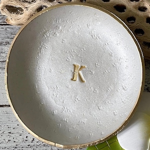 Gold Initial Pearl Polymer Clay Ring Dish | PERSONALIZED Trinket Bowl | Minimalist Modern Jewelry Bowl | Wedding Newlywed or Bridesmaid Gift