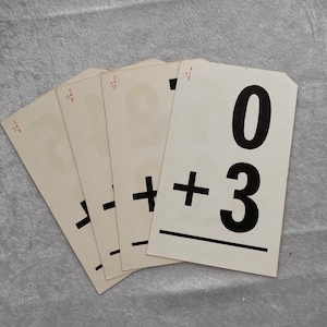 Set of 8 flash cards
