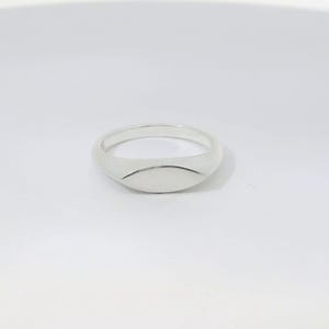 Mini Oval Signet Ring | London|Gold Vermeil and Sterling Silver