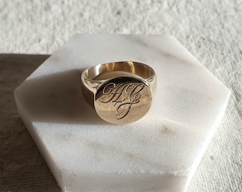 Wabi Signet Ring | 9kt Solid Gold|Gold Vermeil and  Sterling Silver