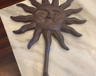 2 BROWN SUN FACE HOOKS ANTIQUE-STYLE 6" CAST IRON sunburst yard garden coat key 