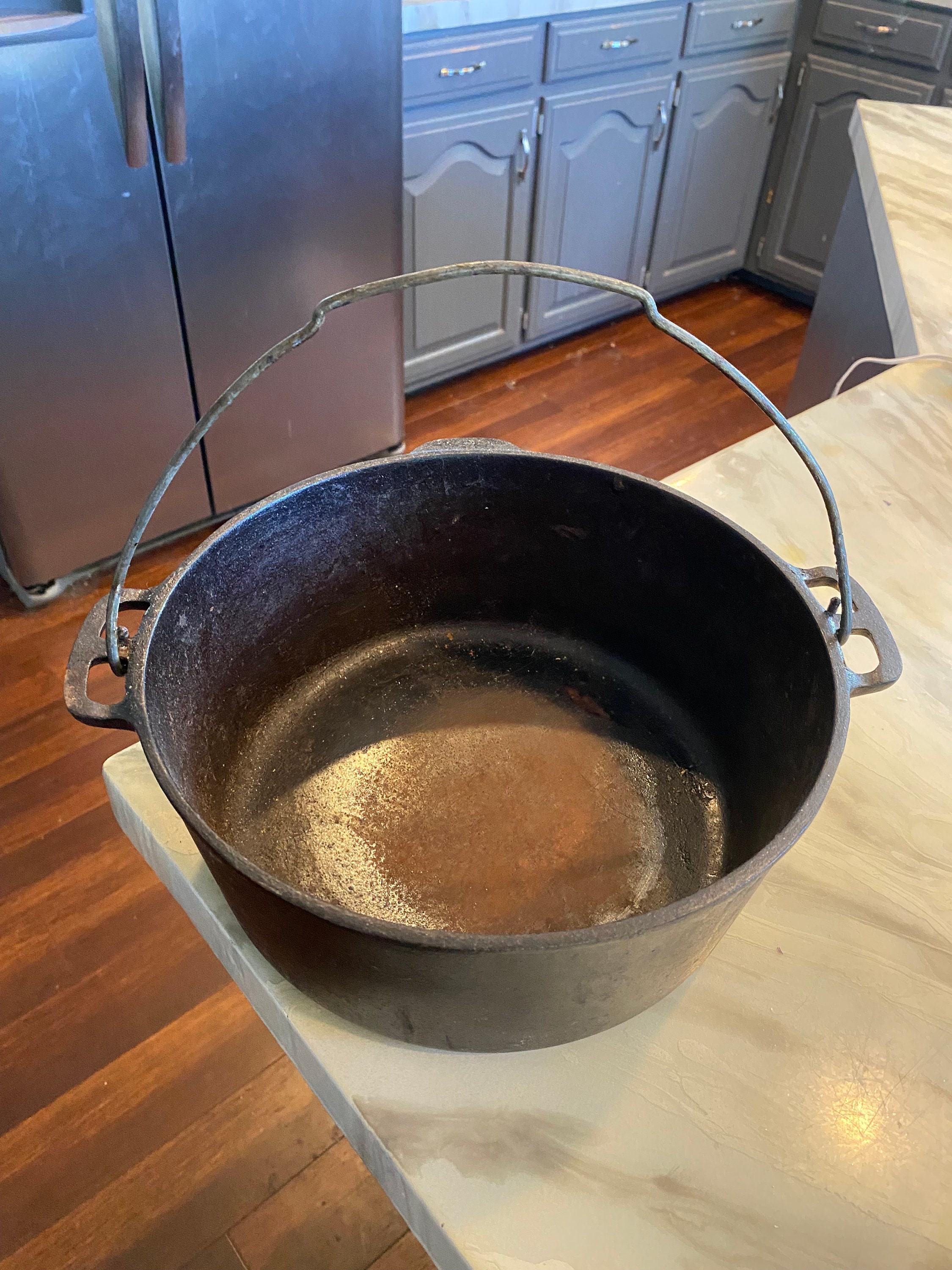 Vintage 6 Qt Crofton Gray/Tan Enameled Cast Iron Dutch Oven Pot,Camping,  Cookout