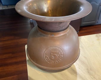 Vintage Mid Century Solid Brass All Famous Havana Cigars Spittoon-Excellent Condition-Great For Any Collection Or Display-Great Gift!!