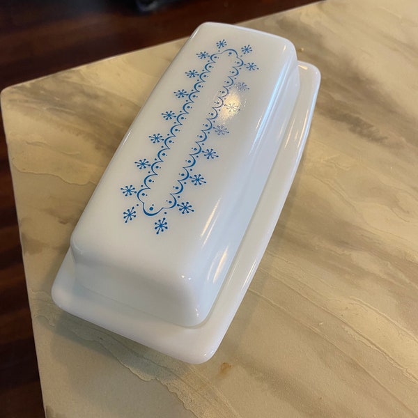 Vintage Pyrex Snowflake Garland Butter Dish-Great Addition To Any Kitchen-Great Gift!!