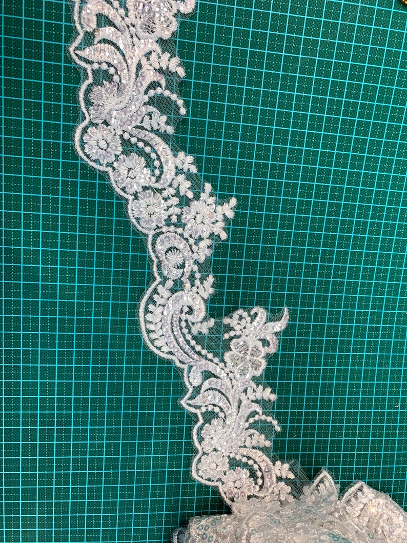 White veil trim