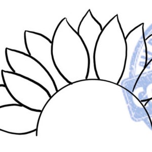 Op de afbeelding: Zwart-witte lijntekening van een decoratief bloemmotief met een herhalend patroon van bladeren en spiralen.