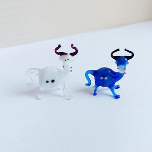 Tiny Glass Cow, Miniscule Glass Animals, Murano Glass Cow, Collectible Glass Cow, Doll House Figurines