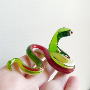 Handgemaakt glazen python-beeldje: lampworkslang om te verzamelen