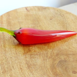 Murano Glass Chilly Pepper Figurine: Handmade Kitchen Decor