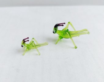 ムラーノガラス 卒業生 フィギュア ムラーノガラスのバッタ：ミニチュアコレクター向けフィギュア
