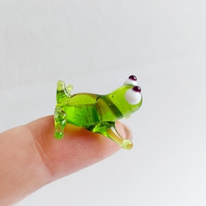 Miniature Glass Figurines, Miniscule Glass Animals, Murano Glass Frog, Collectible Glass Froggy, Doll House Figurines