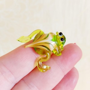 Miniature Glass Figurines, Miniscule Glass Animals, Murano Glass Frog, Collectible Glass Froggy, Doll House Figurines