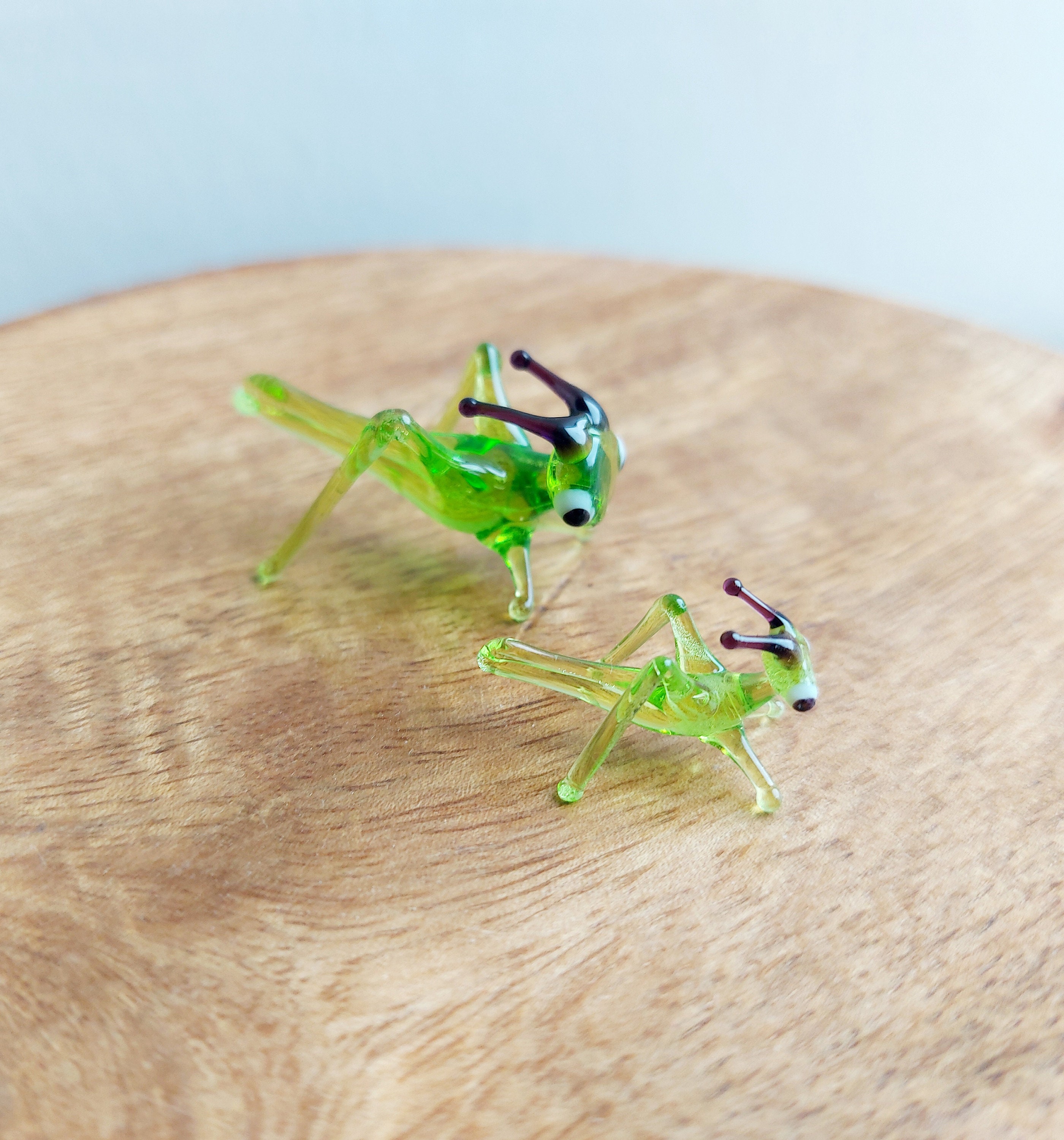 ムラーノガラス 卒業生 フィギュア ムラーノガラスのバッタ：ミニチュアコレクター向けフィギュア