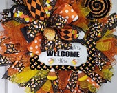 Welcome Candycorn Wreath, Halloween Wreath, Deco Mesh Wreath, Halloween Doorhanger, Orange and Black Deco mesh wreath