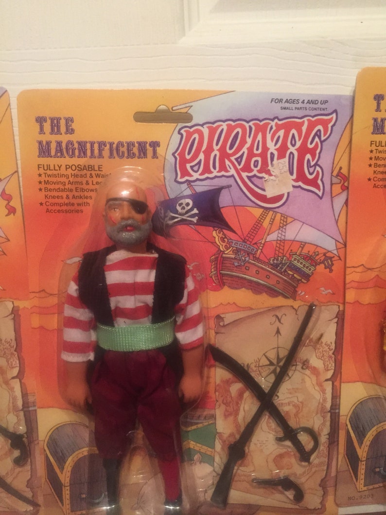 The Magnificent Pirates 8 \u201c Figures sealed. 4