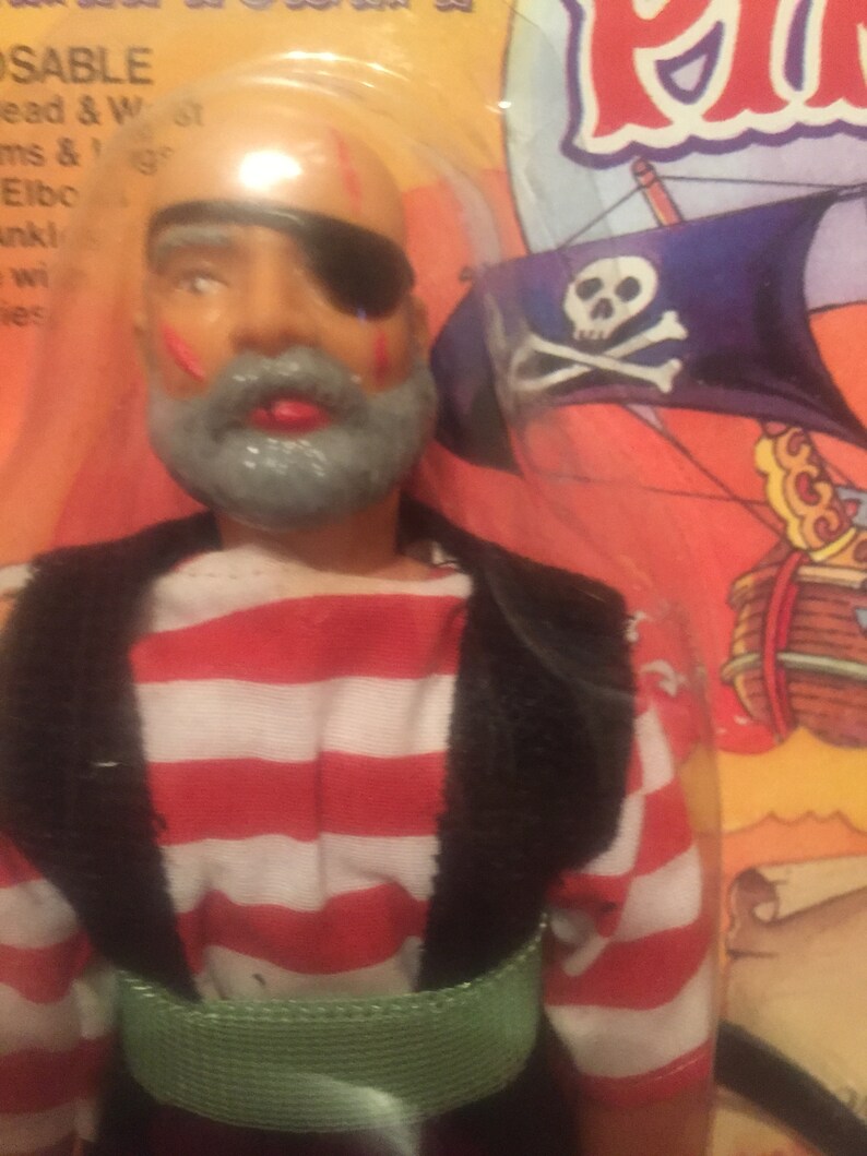 The Magnificent Pirates 8 \u201c Figures sealed. 4
