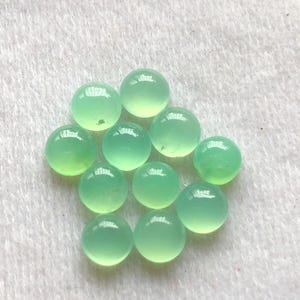 Chrysoprase Cabochons: 6mm Round Green Gemstone Lot (8.70 Carat, 11 Piece)