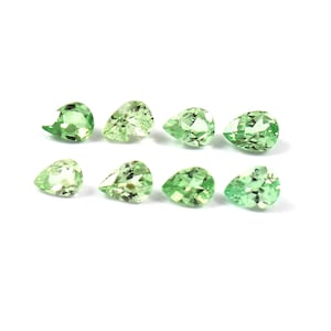 Faceted Green Tsavorite Garnet Lot: Pear Cut, 4x3mm Gemstones