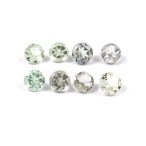 Natural Faceted Green Tsavorite Loose Gemstone 28 Piece Lot, Top Quality Green Garnet Stone, 3 MM Round Shape, 2.50 Carat Weight.