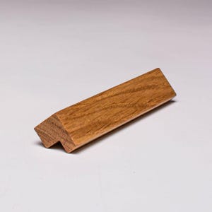 Puxadores de armário em forma de L de madeira - Puxadores de gaveta de carvalho artesanais. modelo 9