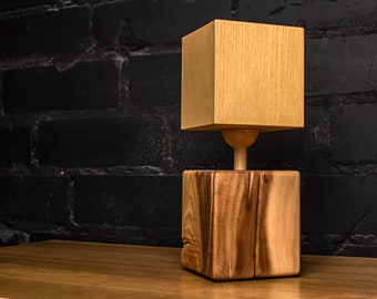 Lámpara de noche moderna de madera con forma clásica