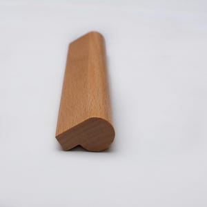 Maniglia lunga per mobile in legno massello di faggio, non rifinita e laccata - modello 21