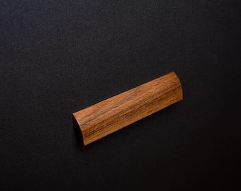 Tirador de nogal para gabinete – Tirador minimalista de madera para cajón – Nogal europeo, modelo 17