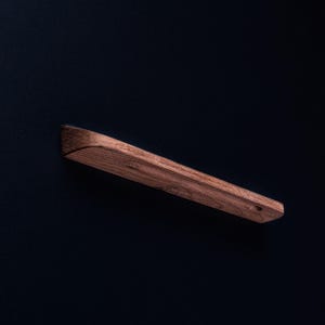 American Walnut Cabinet Pull: Custom Minimalist Wooden Handle (10–110 cm)