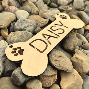 Personalized Bone-shaped Crate Sign, Custom Dog Crate Sign, Hanging Crate Sign, Custom Dog Decor, Crate Pet Tag, Kennel Pet Name
