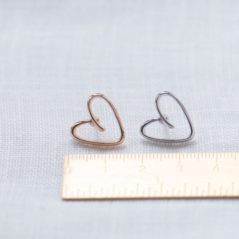 Gold or Silver little heart outline modesty pin on our bespoke gift card, ready for gifting, extra button pin for ladies blouses, cleavage pin, stop gaping blouses, pin them, Cute gift for daughter, friend, neighbour, sister.