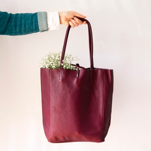 Burgundy Leather Tote Shopper, Merlot Unlined Tote, Market Bag, Casual Leather Shopper, Soft Leather Tote, Leather Market Bag, Deep Red Tote