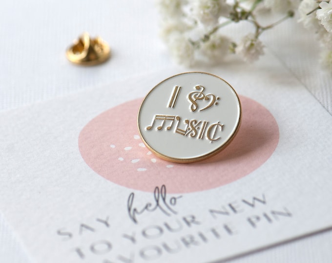 Music Lover Enamel Pin, Musician Gift Pin, Music Lovers Gift, Giftboxed Enamel Pin, White and Gold Music Note Lapel Pin, Bag Pin Musicians