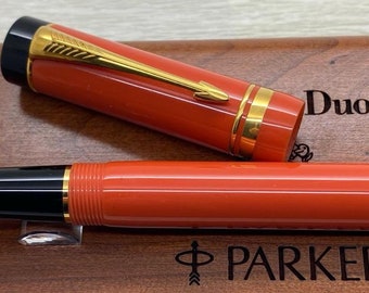 Parker Duofold Centennial - Modern Big Red fountain pen with box