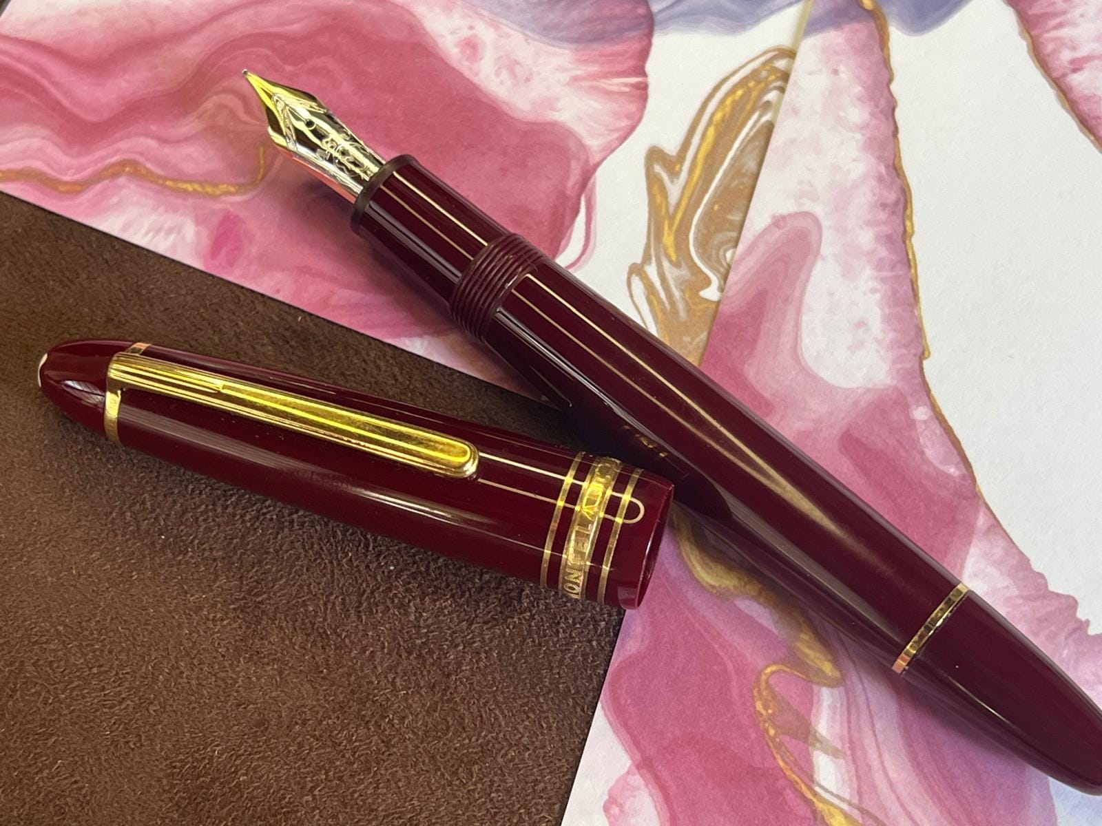 モンブラン  winecolor Montblanc 147 Traveller Burgundy Resin - Rare - Etsy