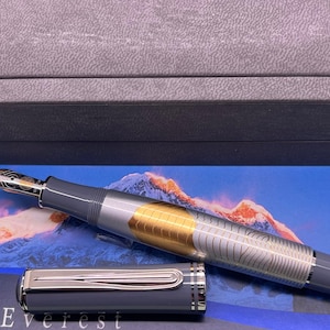 Pelikan Mount Everest special edition fountain pen - Unused with box