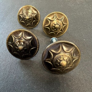 Set of 4 Metal Sunburst Design Drawer Pulls 1.5&quot; Diameter