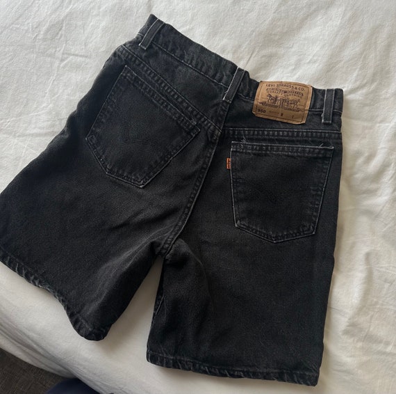 Vintage Levi 950 Denim Shorts - image 2